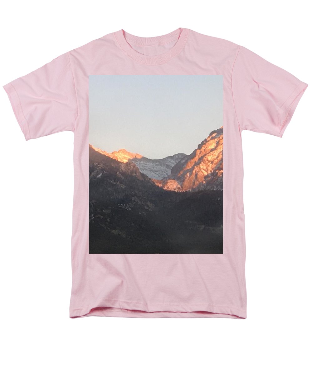 Winter Magic Hour Crestone - Men's T-Shirt (Regular Fit)