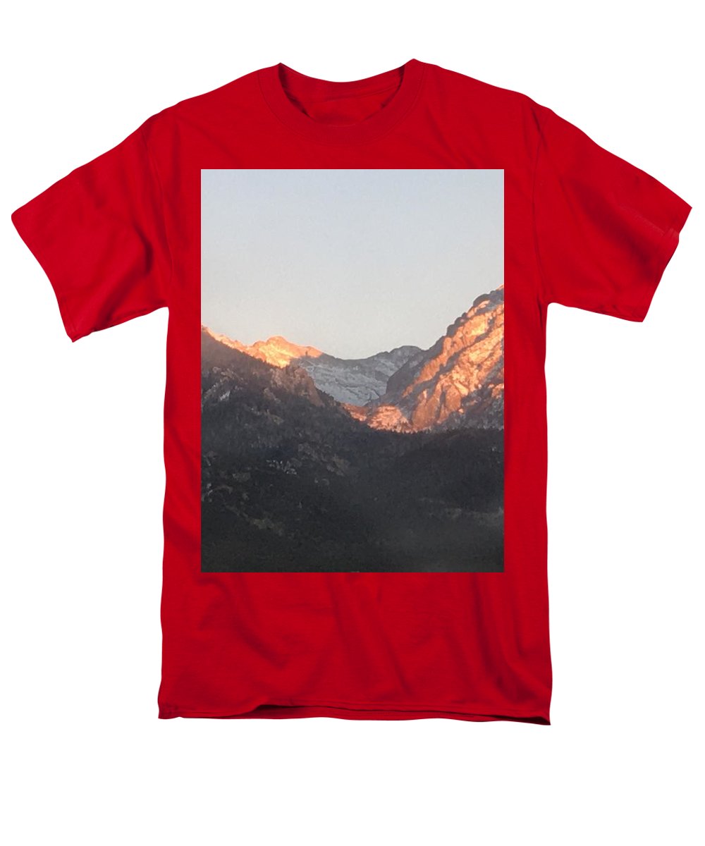 Winter Magic Hour Crestone - Men's T-Shirt (Regular Fit)
