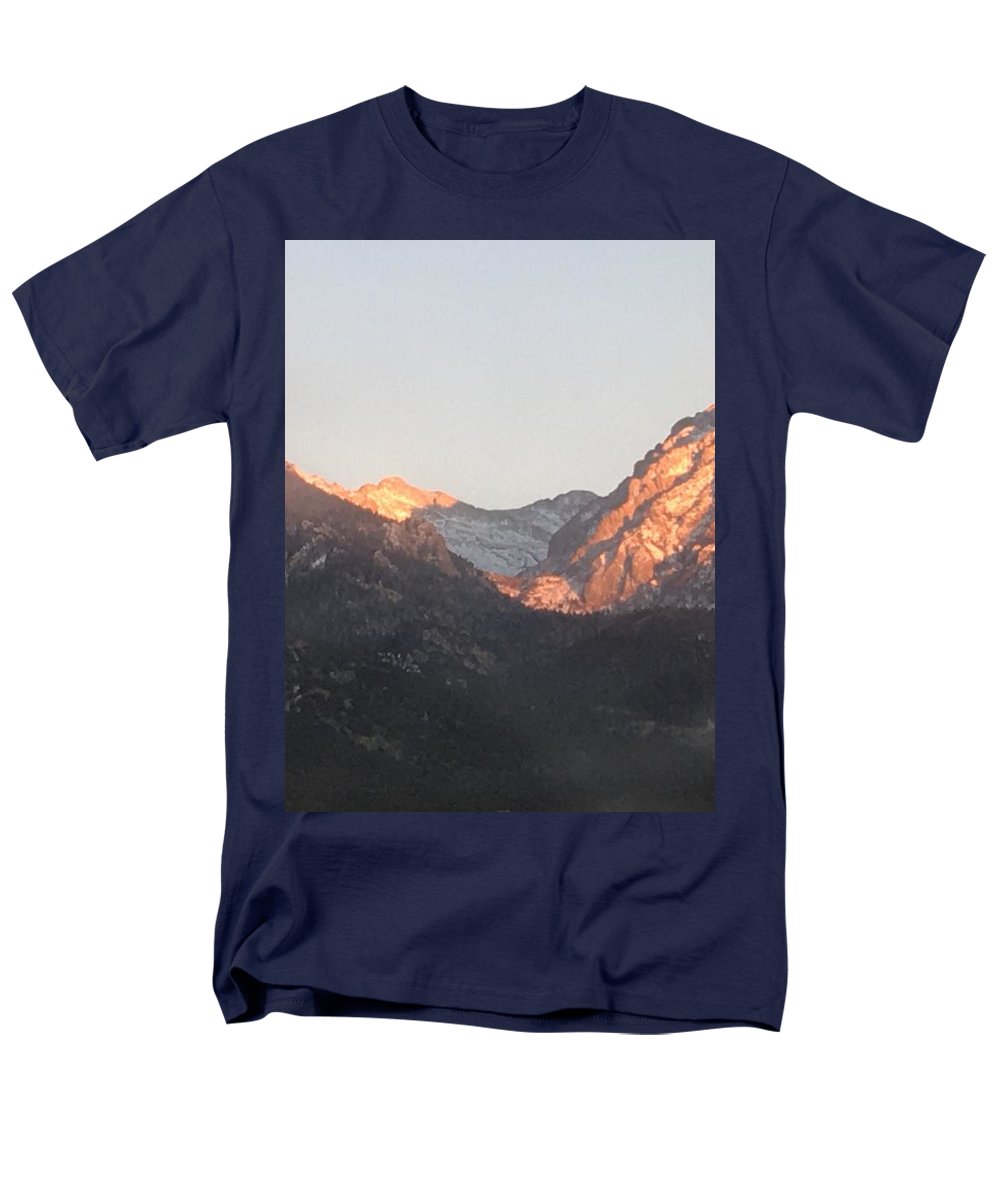 Winter Magic Hour Crestone - Men's T-Shirt (Regular Fit)
