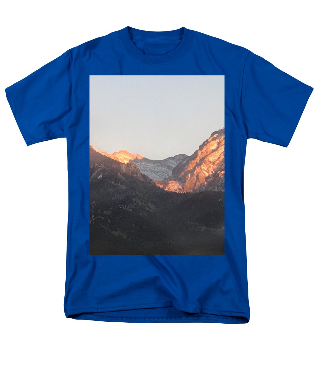 Winter Magic Hour Crestone - Men's T-Shirt (Regular Fit)