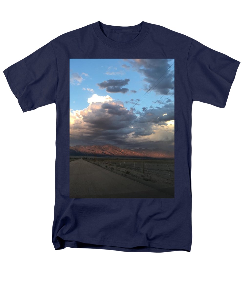 Summer Storm Sunset Crestone - Men's T-Shirt (Regular Fit)