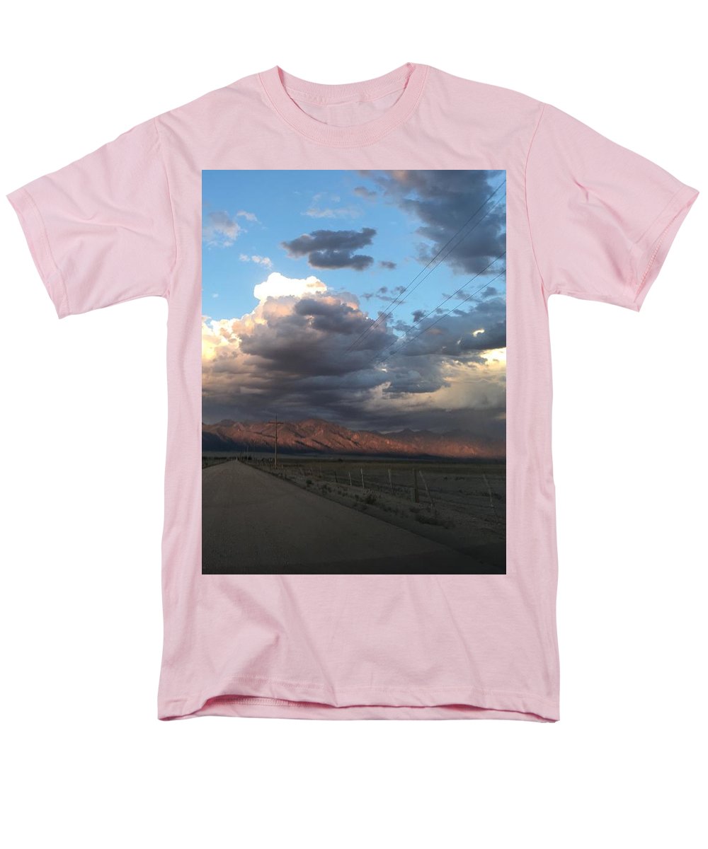 Summer Storm Sunset Crestone - Men's T-Shirt (Regular Fit)