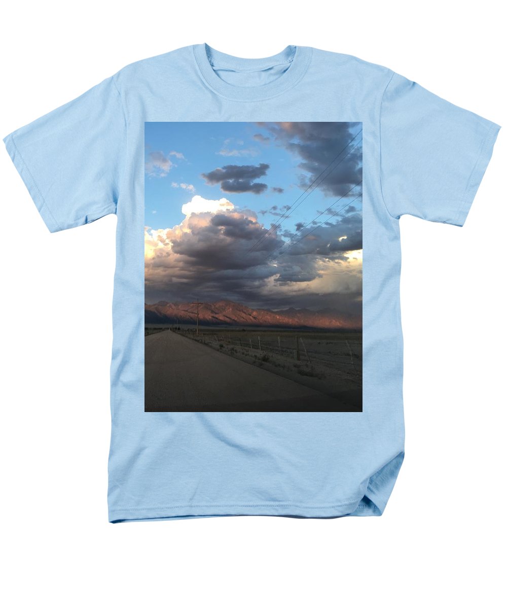 Summer Storm Sunset Crestone - Men's T-Shirt (Regular Fit)