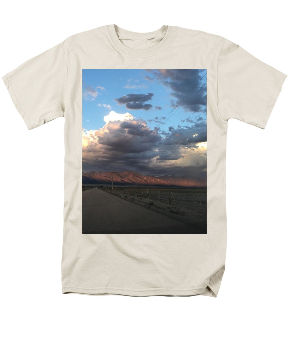 Summer Storm Sunset Crestone - Men's T-Shirt (Regular Fit)