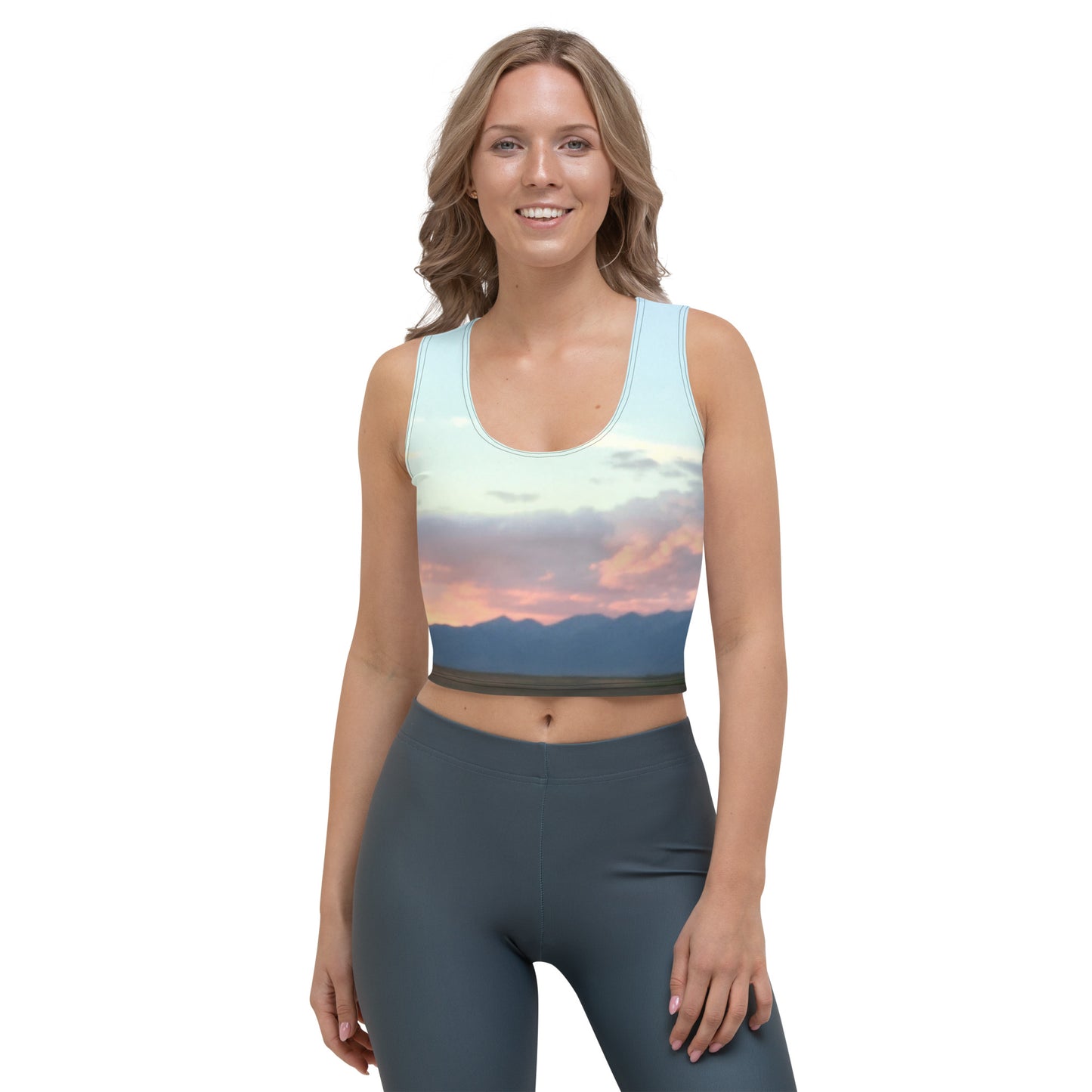 CROP TOP : CLOUDS BEFORE DUSK