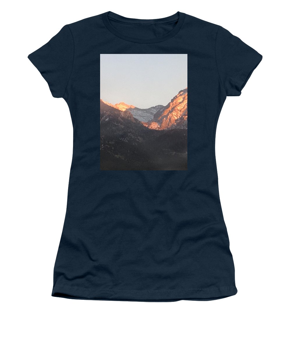 Winter Magic Hour Crestone - Women's T-Shirt