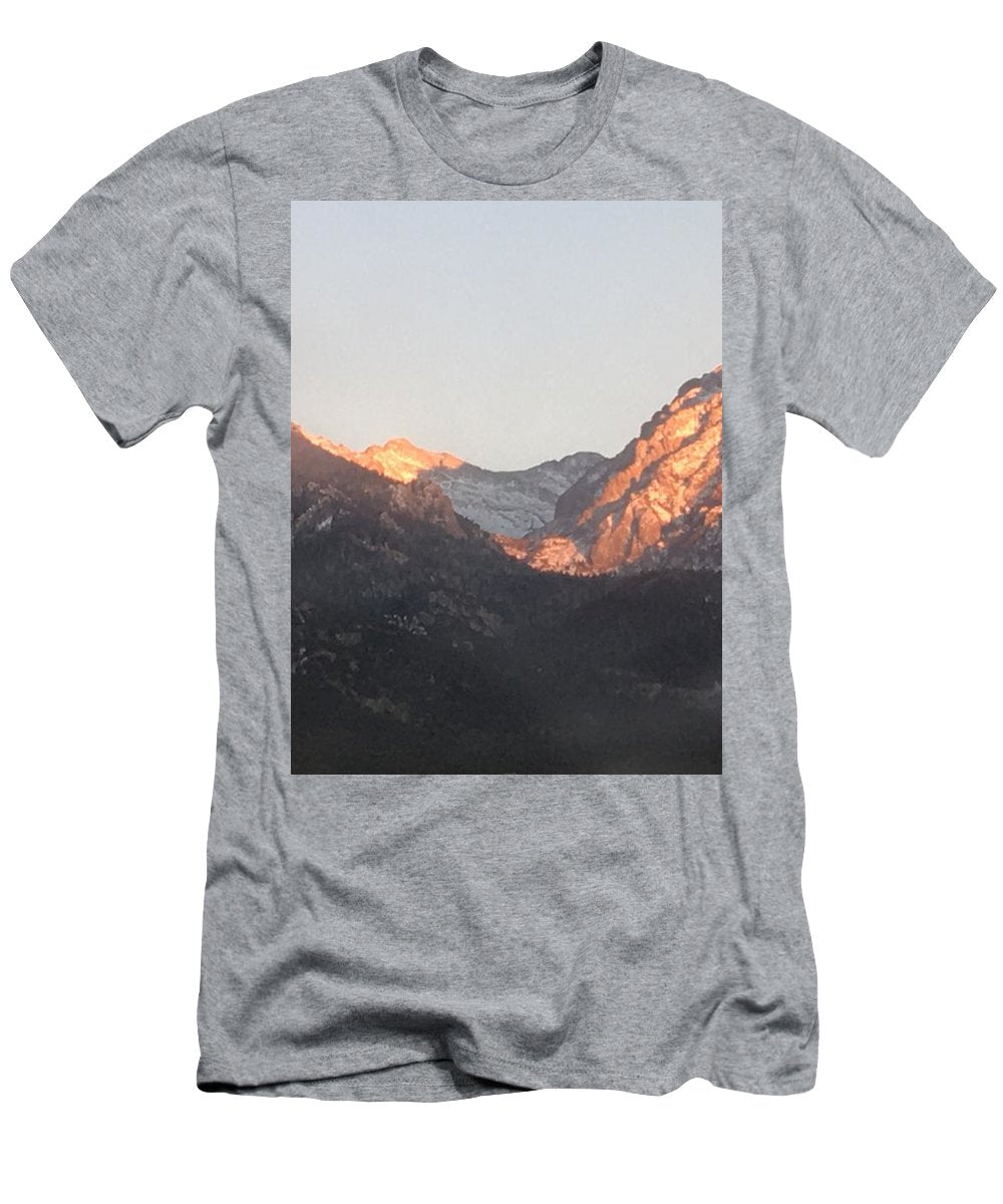 Winter Magic Hour Crestone - T-Shirt