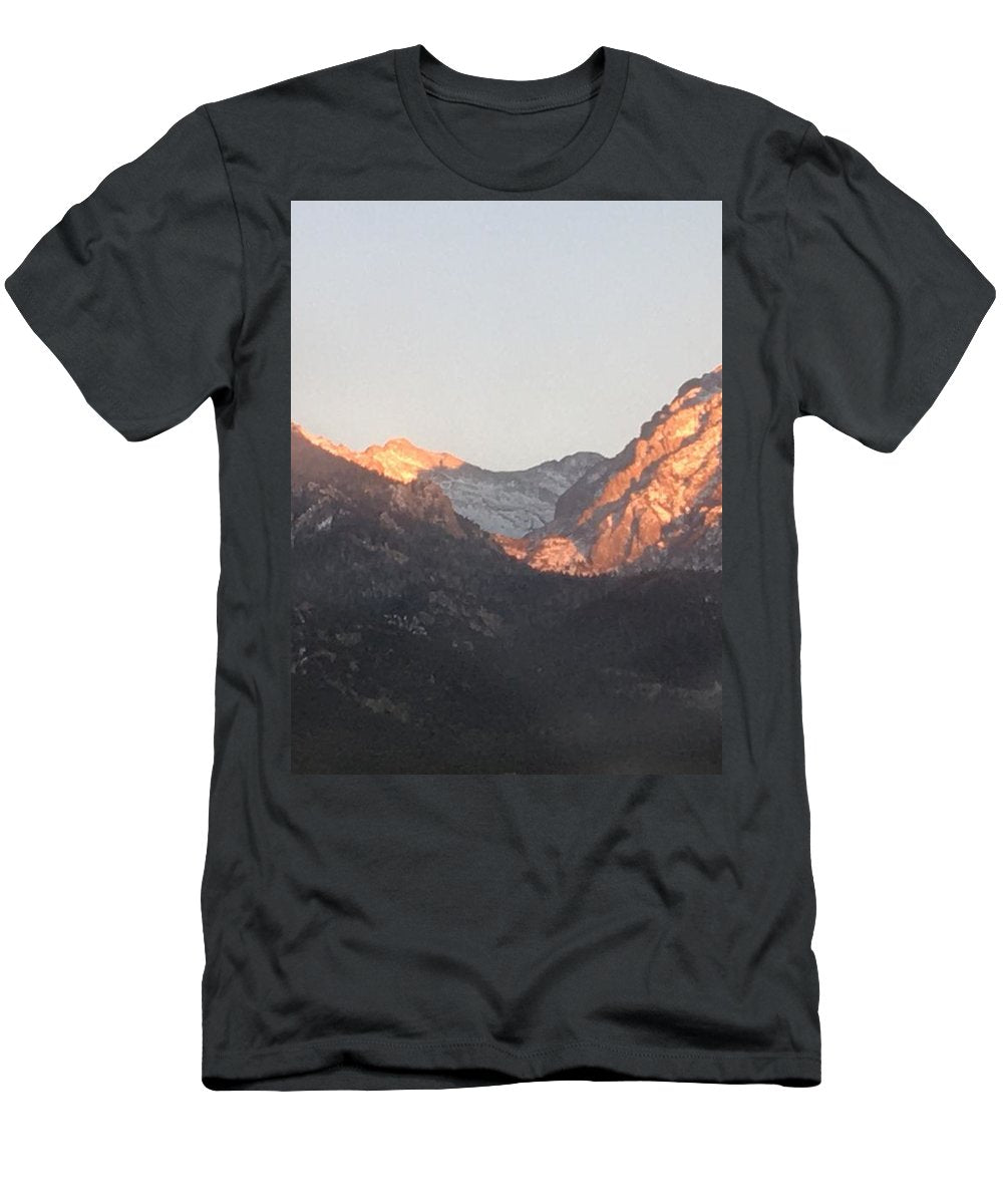 Winter Magic Hour Crestone - T-Shirt