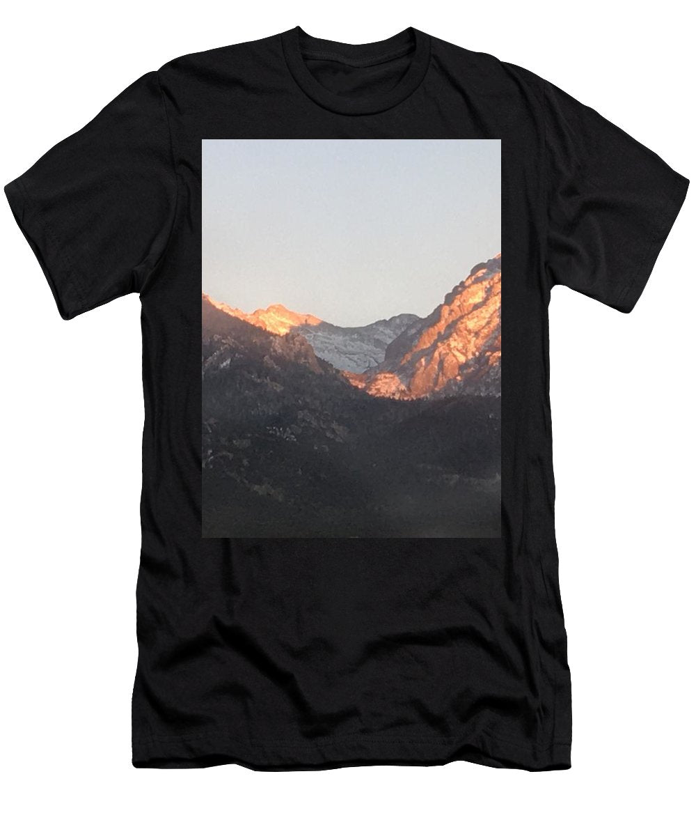 Winter Magic Hour Crestone - T-Shirt