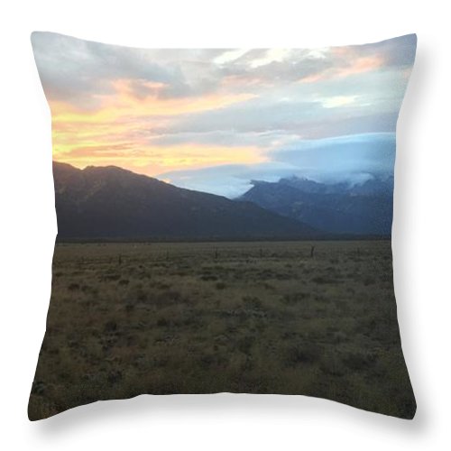 Snowy Morning Mists Crestone - Throw Pillow