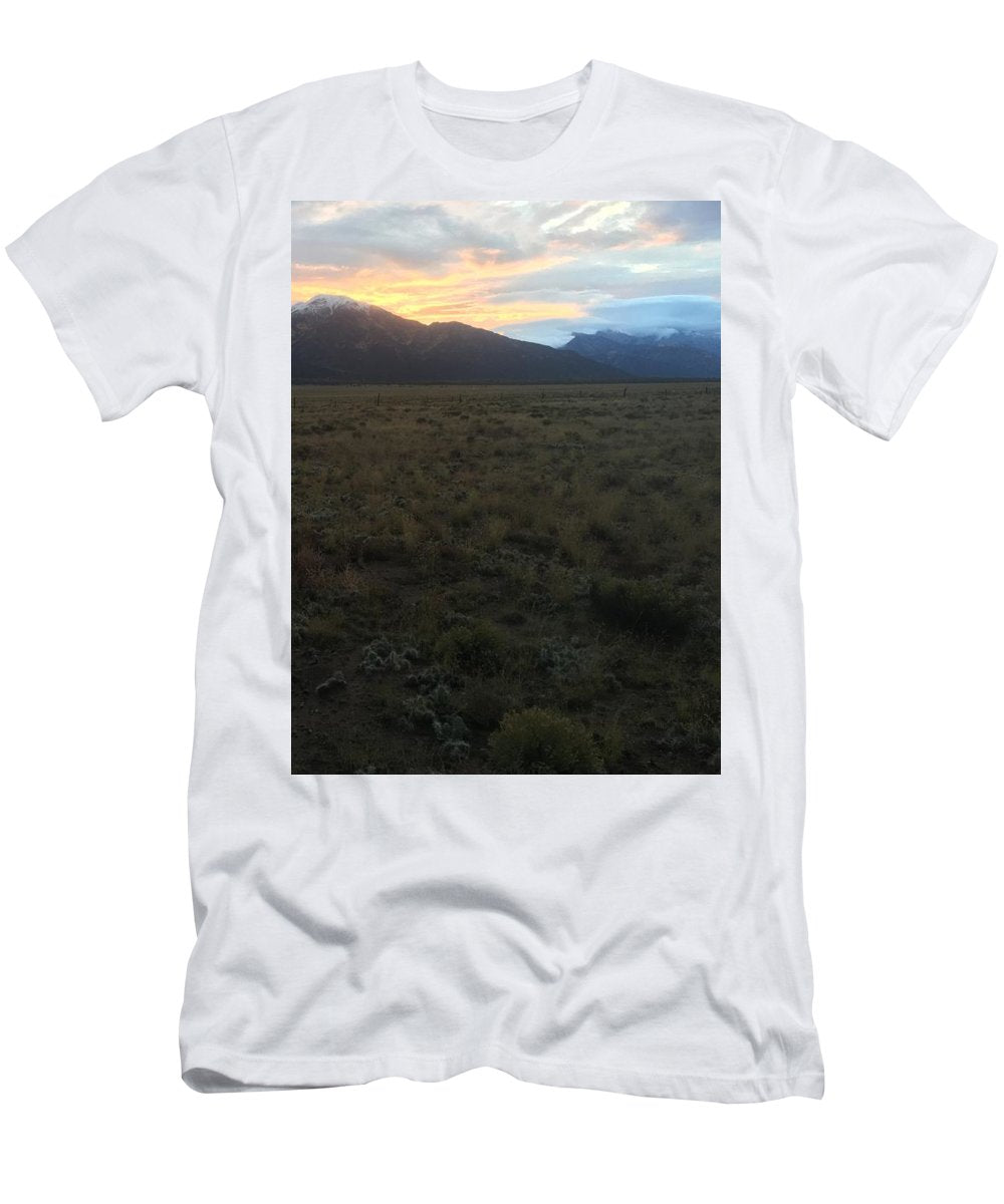 Snowy Morning Mists Crestone - T-Shirt