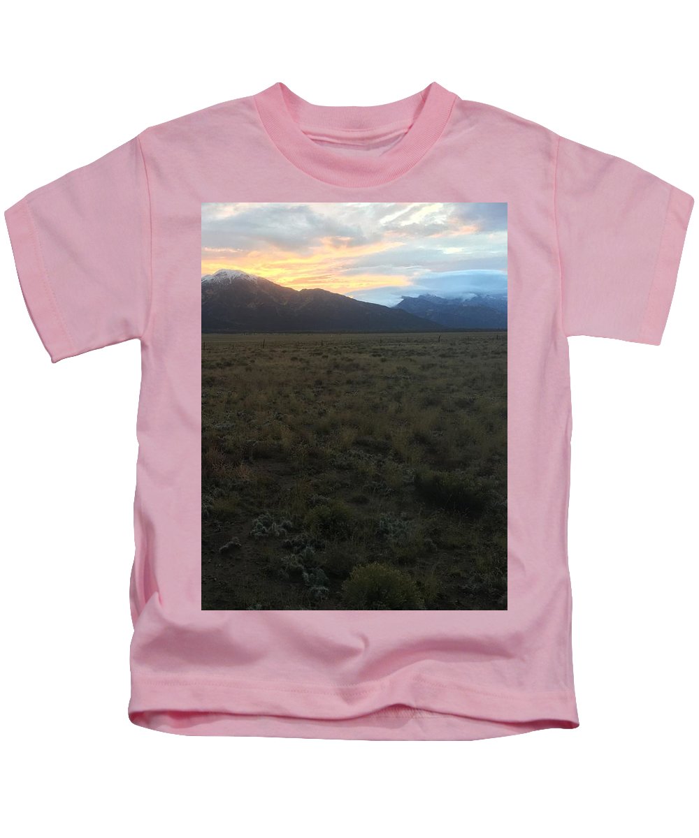 Snowy Morning Mists Crestone - Kids T-Shirt