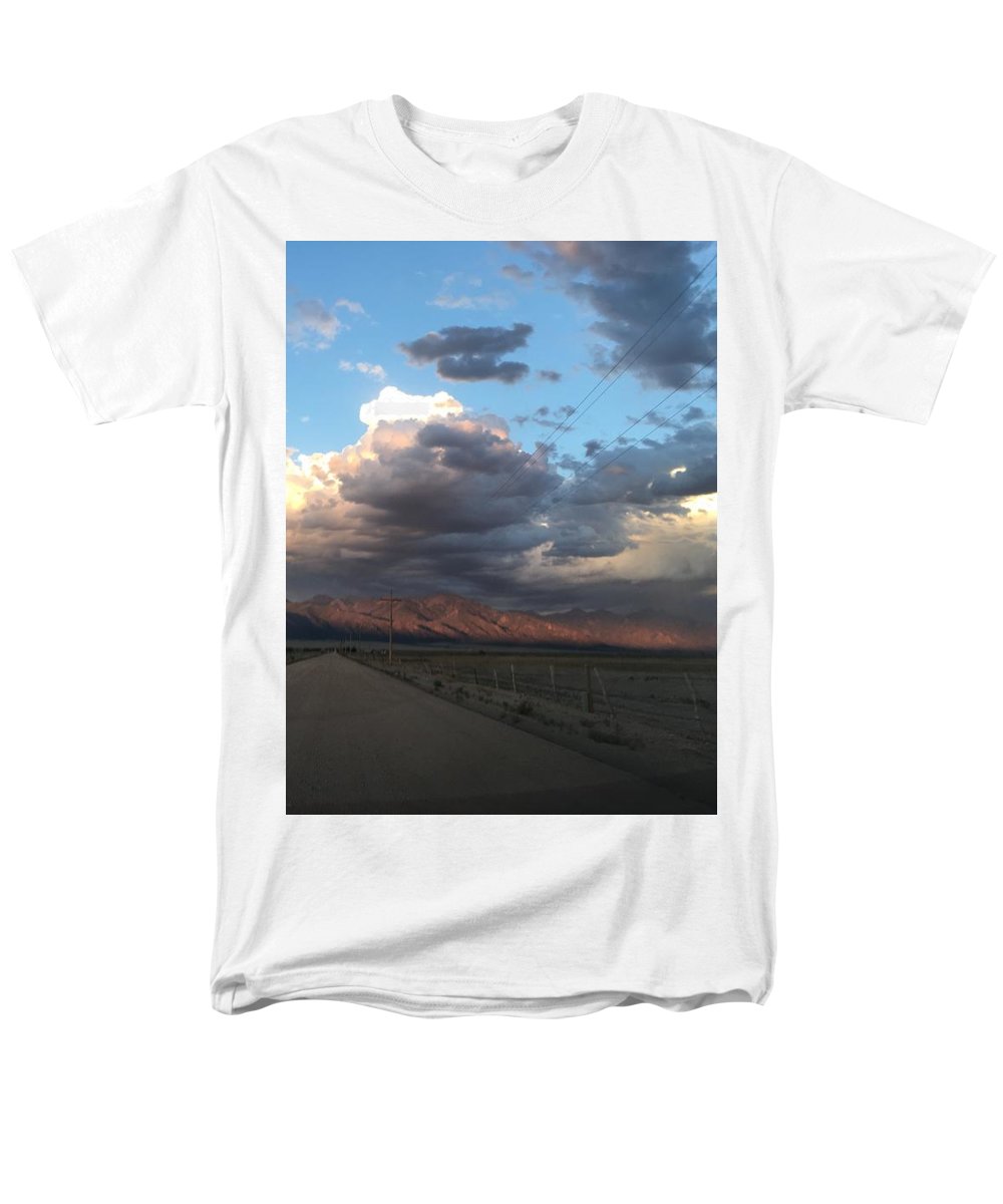 Summer Storm Sunset Crestone - Men's T-Shirt  (Regular Fit)