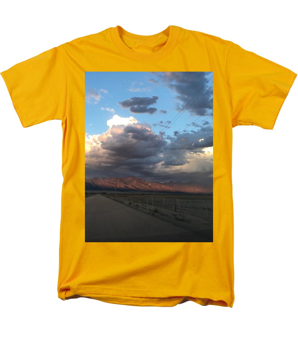 Summer Storm Sunset Crestone - Men's T-Shirt  (Regular Fit)