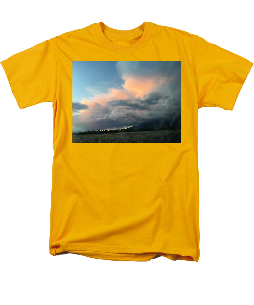 Beautiful Summer Storms Crestone - Men's T-Shirt  (Regular Fit)