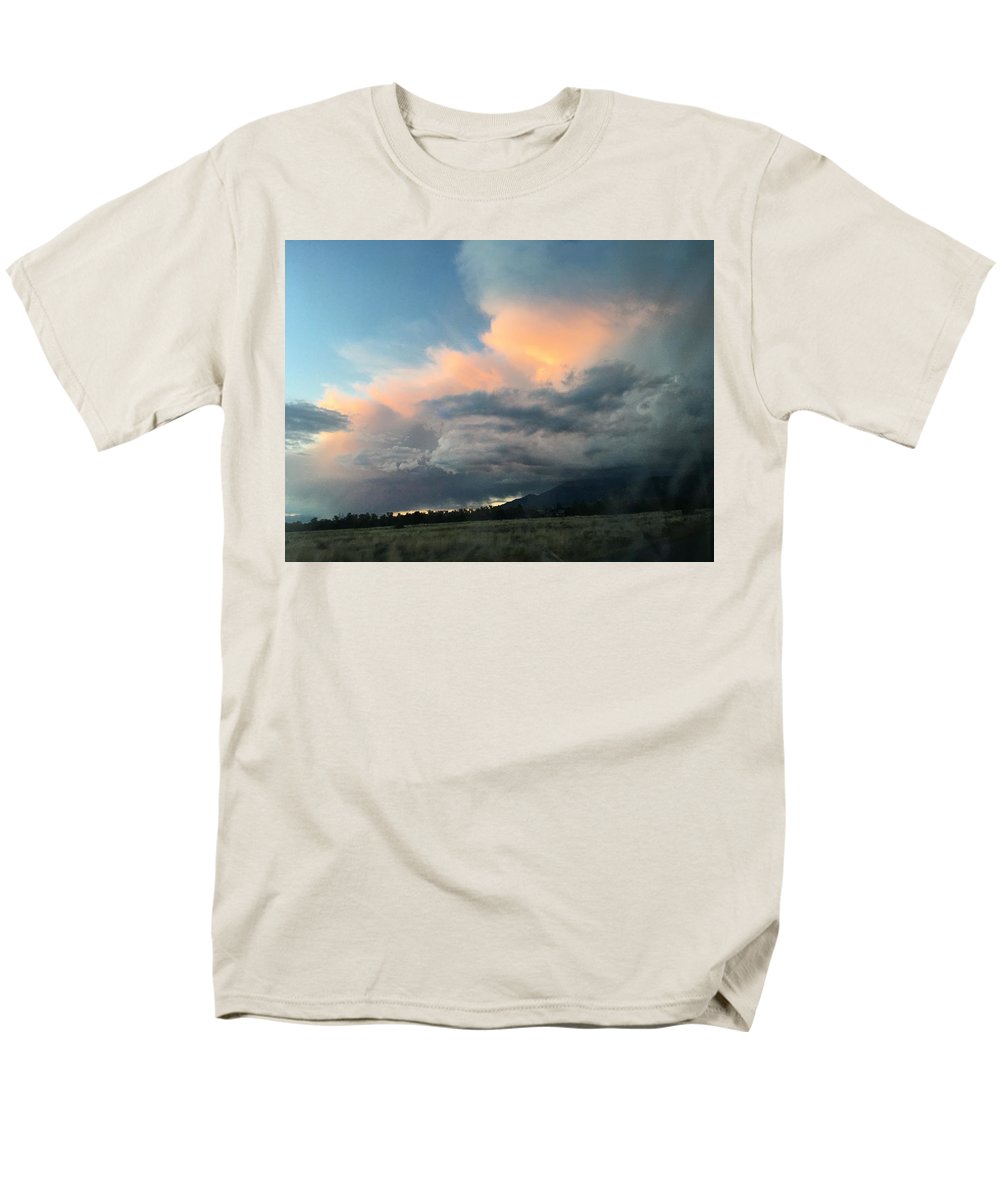 Beautiful Summer Storms Crestone - Men's T-Shirt  (Regular Fit)